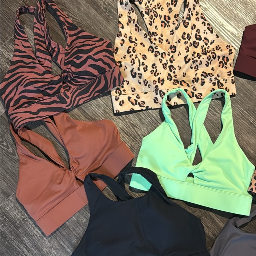 Fabletics Sport Bras View 3